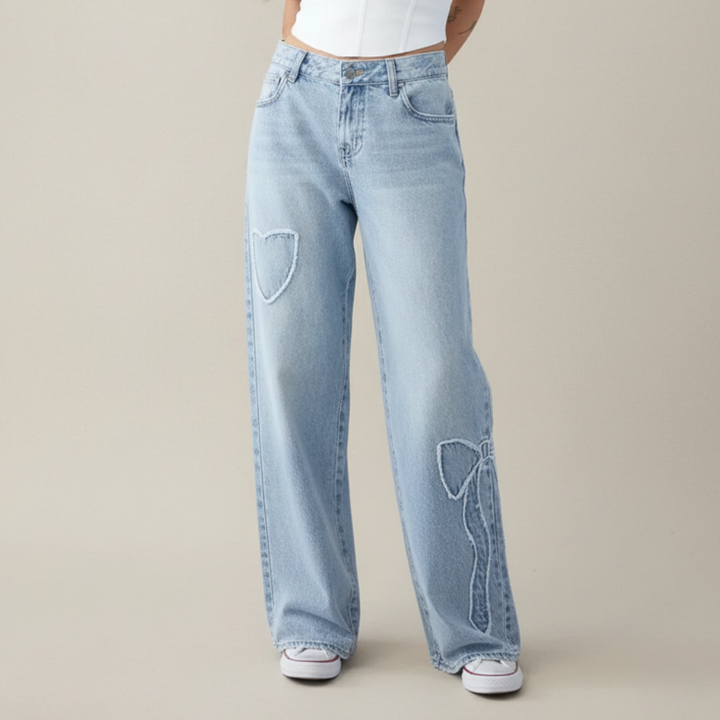 Weite Jeans für Damen mit Herz-Patch-Details – Modischer Streetstyle für Alltag und Freizeit