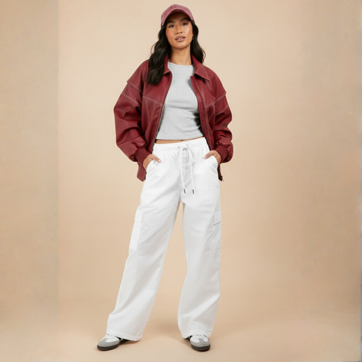 Jacke Damen mit Markanter Silhouette und Lockerem Schnitt – Vielseitig für Alltag und Besondere Anlässe