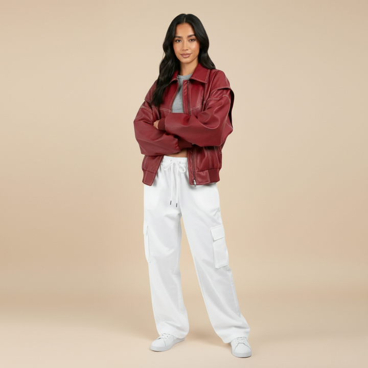 Jacke Damen mit Markanter Silhouette und Lockerem Schnitt – Vielseitig für Alltag und Besondere Anlässe
