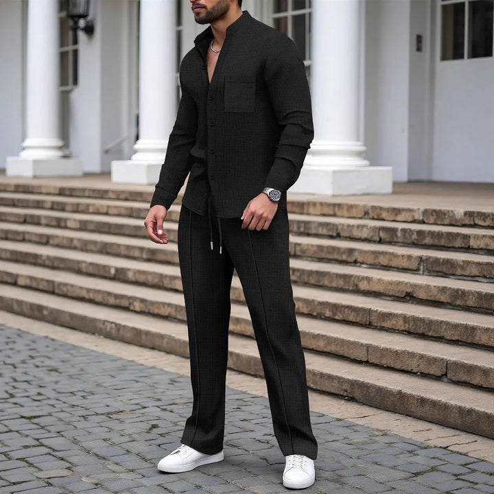 Eleganter Herrenanzug mit Waffelstruktur – Langarmshirt und Bequeme Lange Hosen für Lässige Anlässe 1