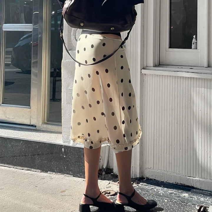Eleganter Midi-Rock für Damen in Beige mit Polka-Dots und Rüschensaum – Vielseitige Streetwear für verschiedene Anlässe 3
