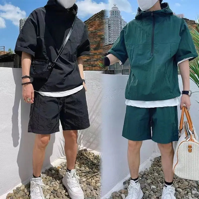 Herren Sommer Set mit Kapuze und Reißverschluss – Lockere Shorts und Oberteil aus Baumwollmischung in Trendfarben 1
