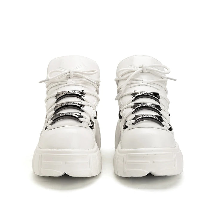 Punk Style Damen Schuhe – Schnürstiefel mit Plattform und Metallverzierungen